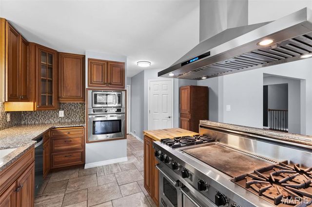 1353 Montevale Court, Fenton, MO 63026