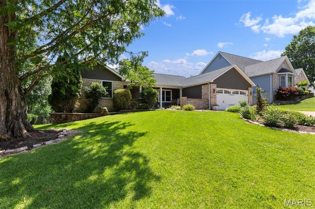1353 Montevale Court, Fenton, MO 63026