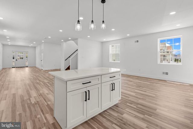 9410 KREWSTOWN RD, Philadelphia, PA 19115