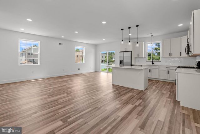 9410 KREWSTOWN RD, Philadelphia, PA 19115
