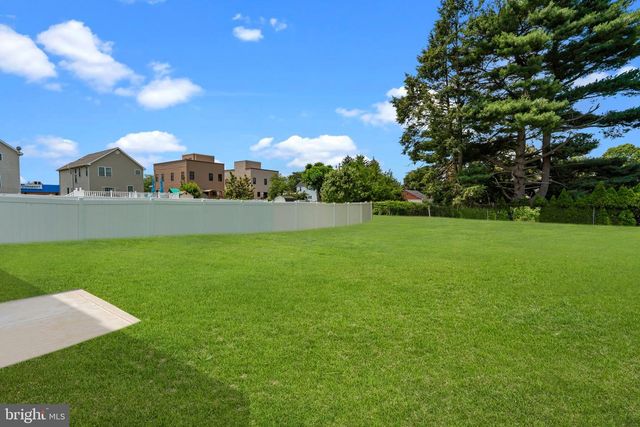 9410 KREWSTOWN RD, Philadelphia, PA 19115