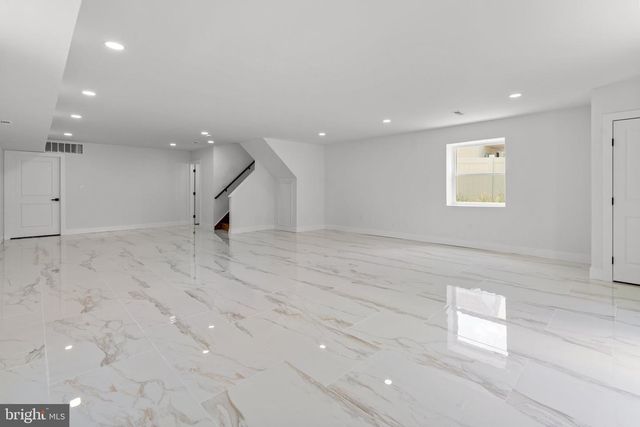 9410 KREWSTOWN RD, Philadelphia, PA 19115