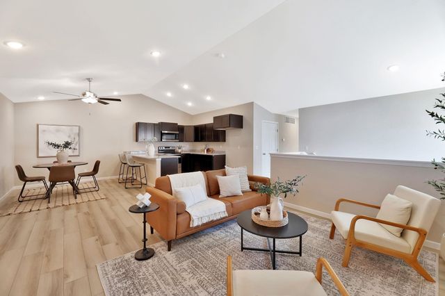 9287 E Fox Pointe, Bel Aire, KS 67226