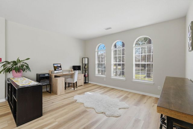 23 Murmuring Creek Place, The Woodlands, TX 77385