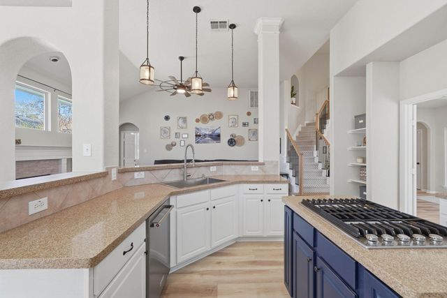 23 Murmuring Creek Place, The Woodlands, TX 77385