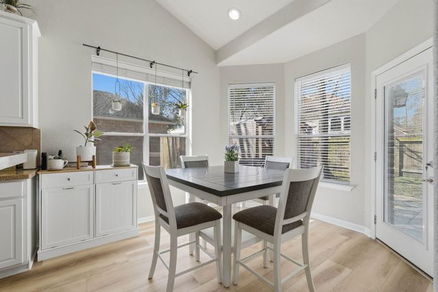 23 Murmuring Creek Place, The Woodlands, TX 77385