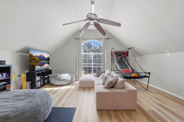 23 Murmuring Creek Place, The Woodlands, TX 77385