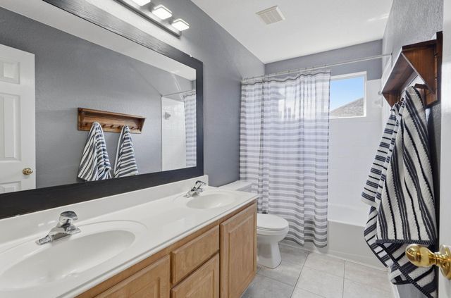 23 Murmuring Creek Place, The Woodlands, TX 77385