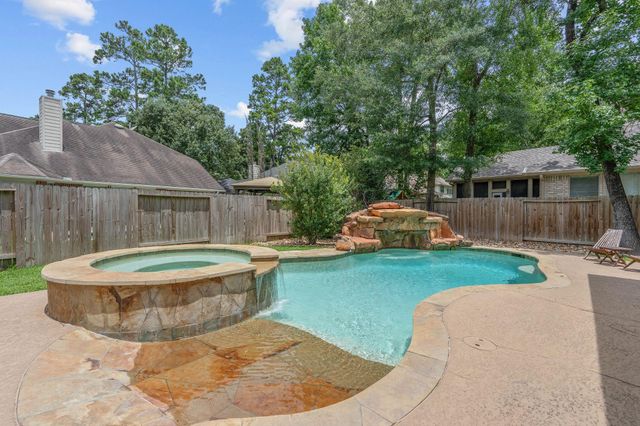 23 Murmuring Creek Place, The Woodlands, TX 77385