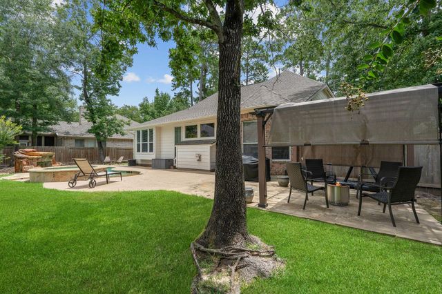 23 Murmuring Creek Place, The Woodlands, TX 77385