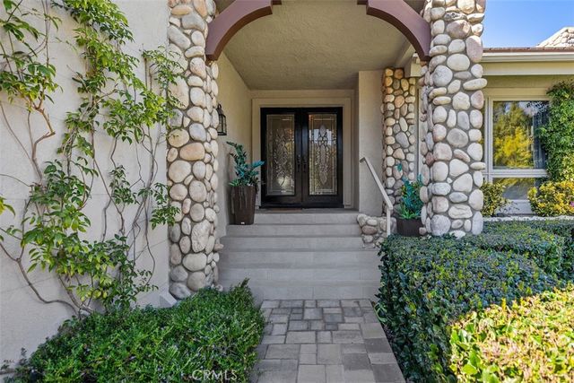 27215 Stagewood Court, Laguna Hills, CA 92653