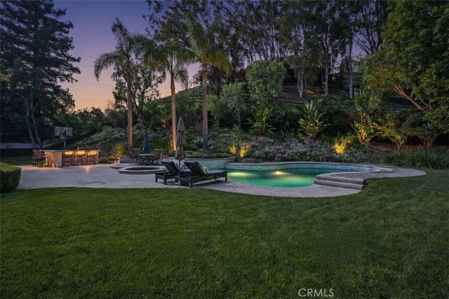 27215 Stagewood Court, Laguna Hills, CA 92653