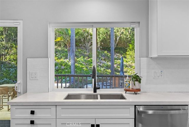 27215 Stagewood Court, Laguna Hills, CA 92653