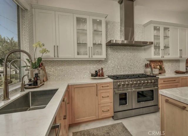 5124 Boda Place, Woodland Hills, CA 91367