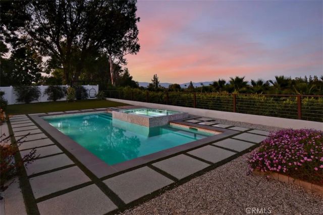 5124 Boda Place, Woodland Hills, CA 91367