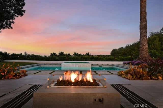 5124 Boda Place, Woodland Hills, CA 91367