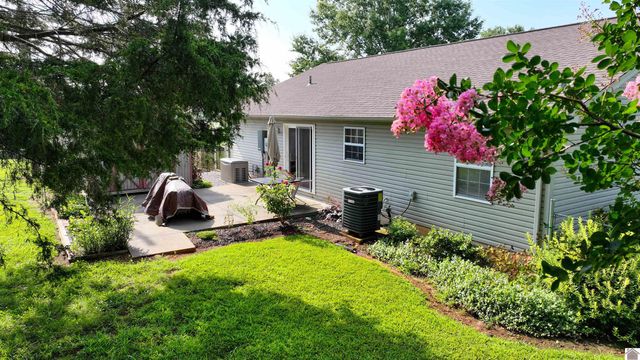 455 Canton Lakeshore Dr # 29, Cadiz, KY 42211