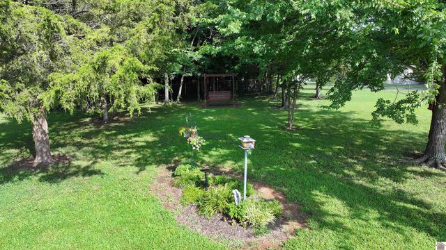 455 Canton Lakeshore Dr # 29, Cadiz, KY 42211