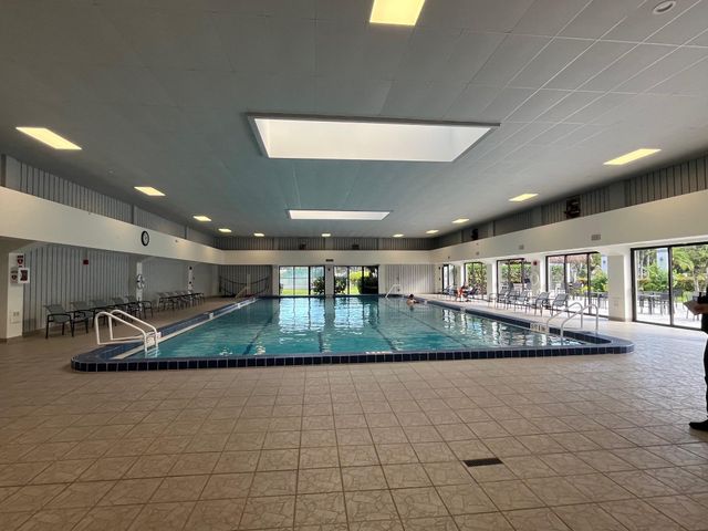 7351 Kinghurst Dr 302, Delray Beach, FL 33446