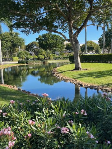 7351 Kinghurst Dr 302, Delray Beach, FL 33446