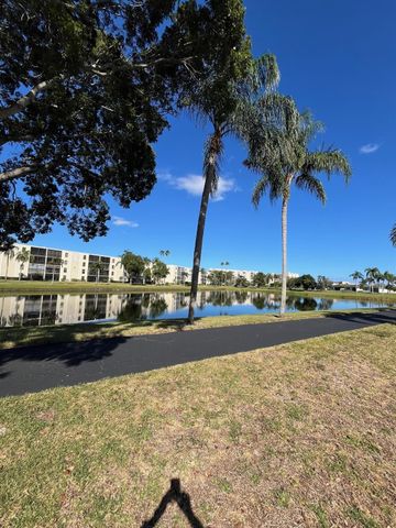 7351 Kinghurst Dr 302, Delray Beach, FL 33446