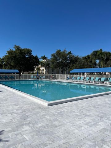 7351 Kinghurst Dr 302, Delray Beach, FL 33446