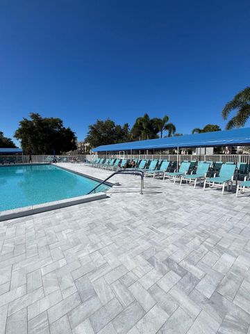 7351 Kinghurst Dr 302, Delray Beach, FL 33446