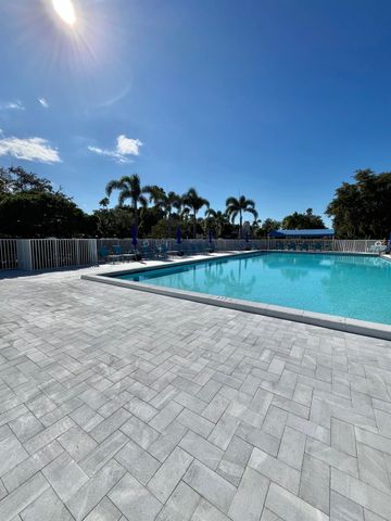 7351 Kinghurst Dr 302, Delray Beach, FL 33446