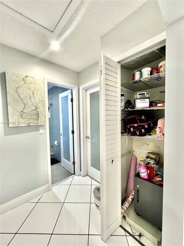 1430 W 42nd St, Hialeah, FL 33012