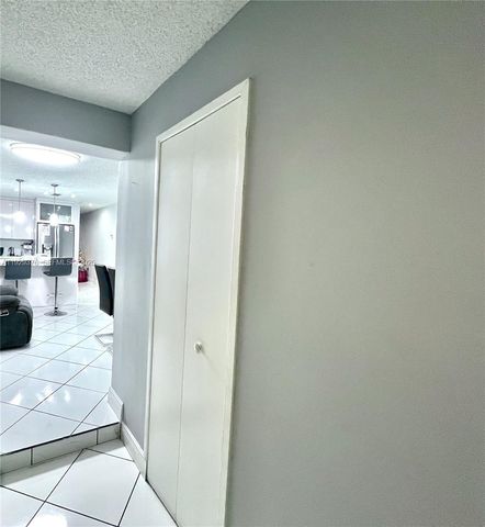 1430 W 42nd St, Hialeah, FL 33012