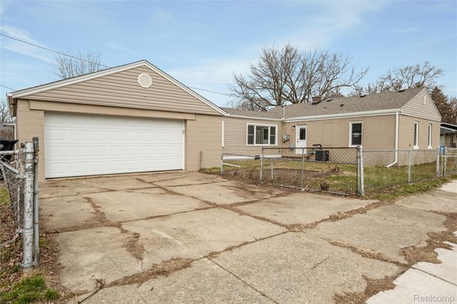 26707 Alger Boulevard, Madison Heights, MI 48071