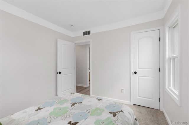 26707 Alger Boulevard, Madison Heights, MI 48071