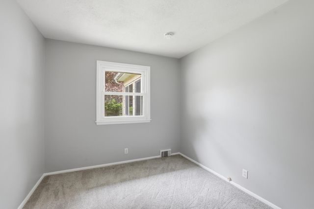 7725 W 22nd Street, Saint Louis Park, MN 55426