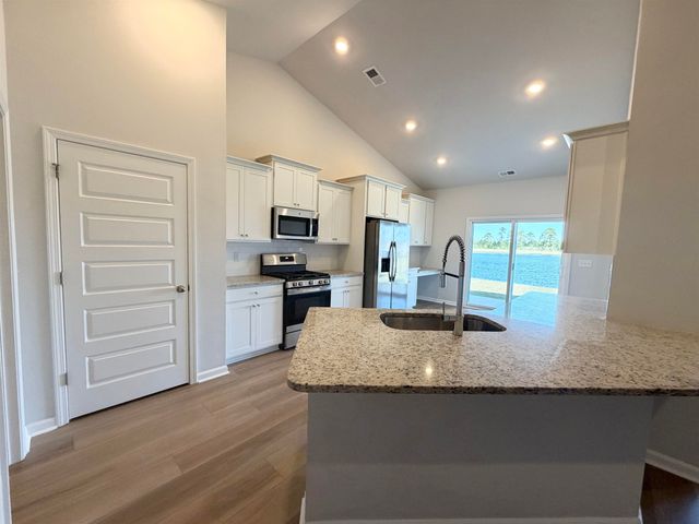 546 Magnolia Terrace Dr, Myrtle Beach, SC 29579