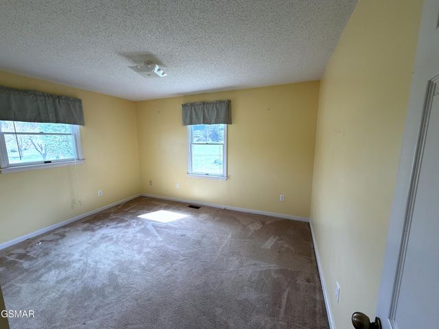 858 Burnett Drive, Newport, TN 37821