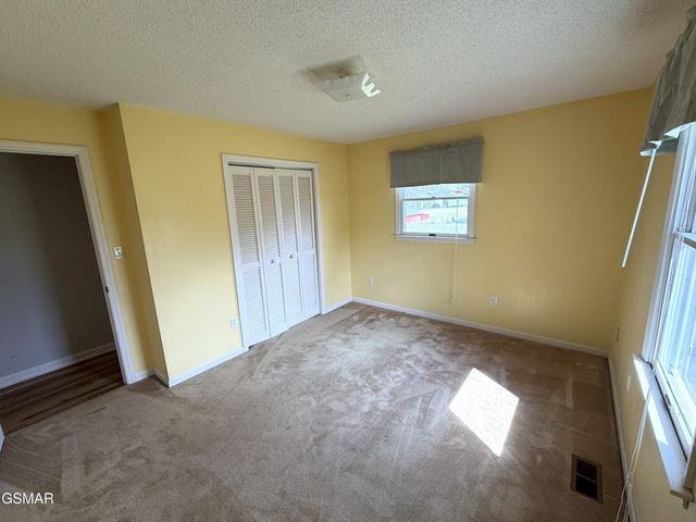 858 Burnett Drive, Newport, TN 37821