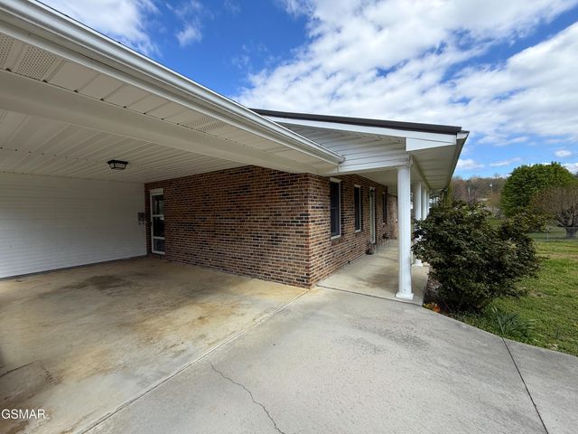 858 Burnett Drive, Newport, TN 37821