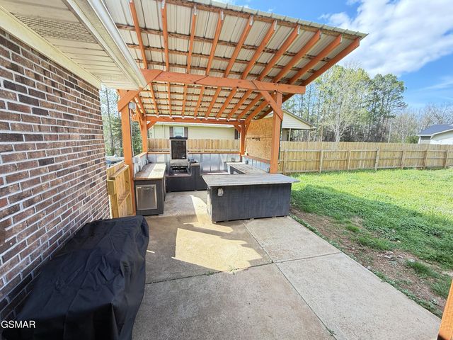 858 Burnett Drive, Newport, TN 37821