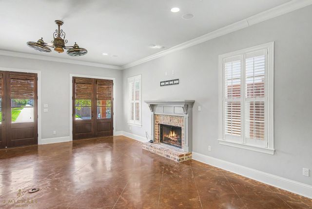 3039 Maple Grove Avenue, Shreveport, LA 71106