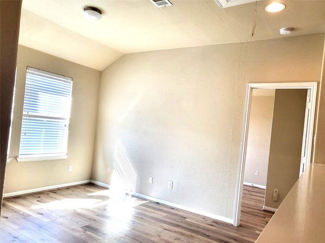 1906 Howth Avenue, Houston, TX 77051