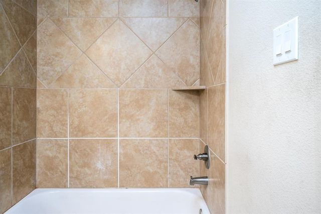 1906 Howth Avenue, Houston, TX 77051