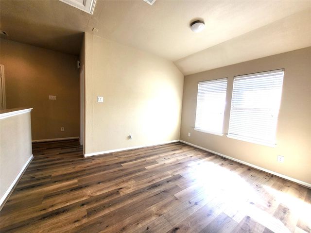 1906 Howth Avenue, Houston, TX 77051