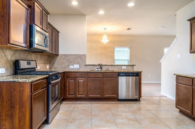 1906 Howth Avenue, Houston, TX 77051