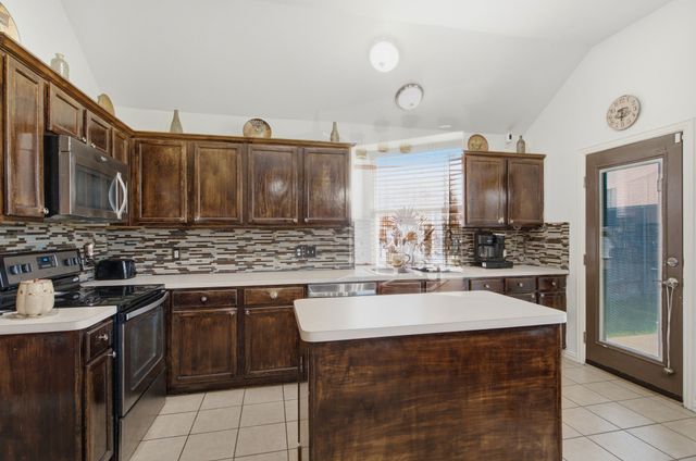 305 Ravenna Road, Lake Dallas, TX 75065