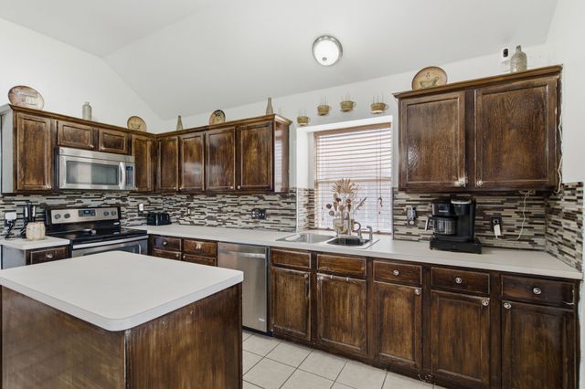 305 Ravenna Road, Lake Dallas, TX 75065