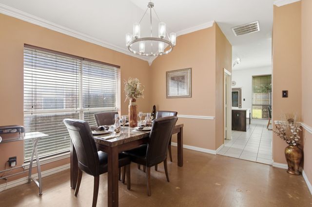 305 Ravenna Road, Lake Dallas, TX 75065