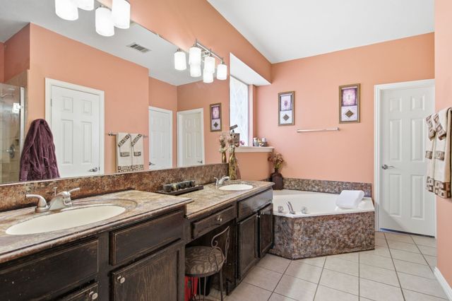 305 Ravenna Road, Lake Dallas, TX 75065