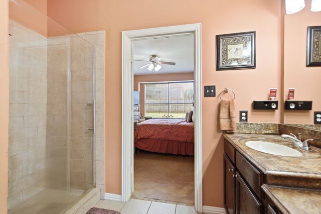 305 Ravenna Road, Lake Dallas, TX 75065