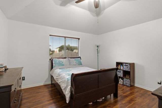 305 Ravenna Road, Lake Dallas, TX 75065