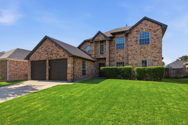 305 Ravenna Road, Lake Dallas, TX 75065